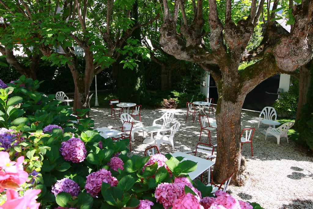 Hôtel d'Etigny Bagnères-de-Luchon Extérieur photo