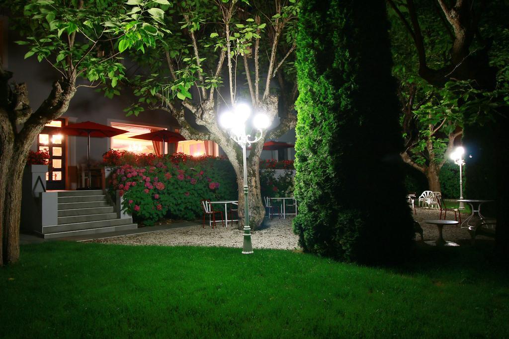 Hôtel d'Etigny Bagnères-de-Luchon Extérieur photo